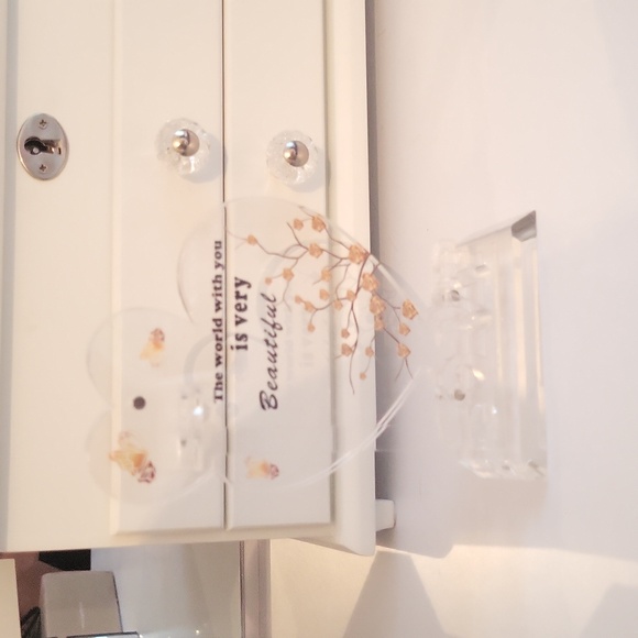 Plastic Stand - Picture 1 of 3